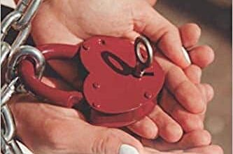 «Encadenada a ti» de Dannya Menchaca